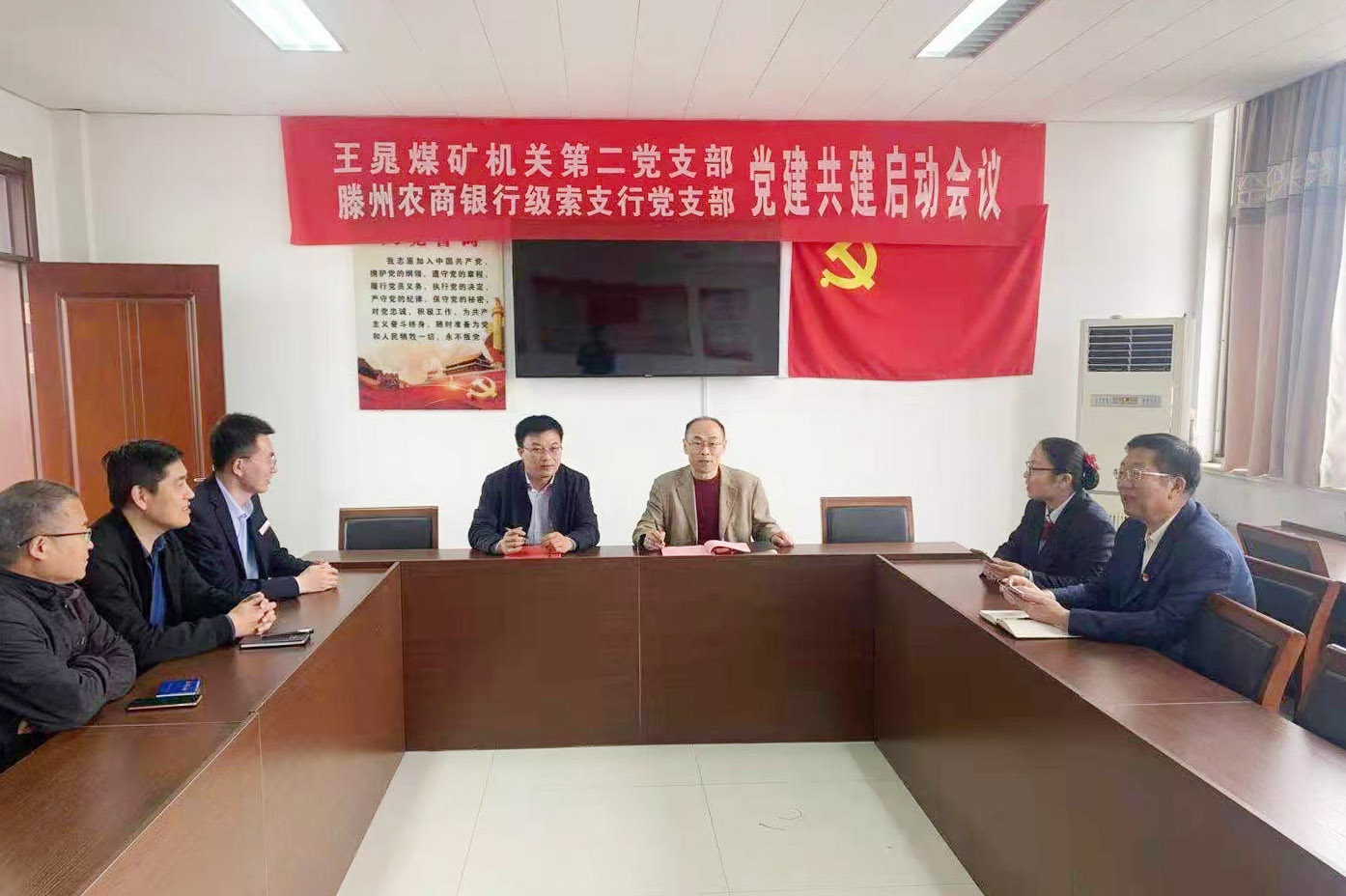 8d474626f26f787657e8c713343fb8c.jpg 8d474626f26f787657e8c713343fb8c.jpg